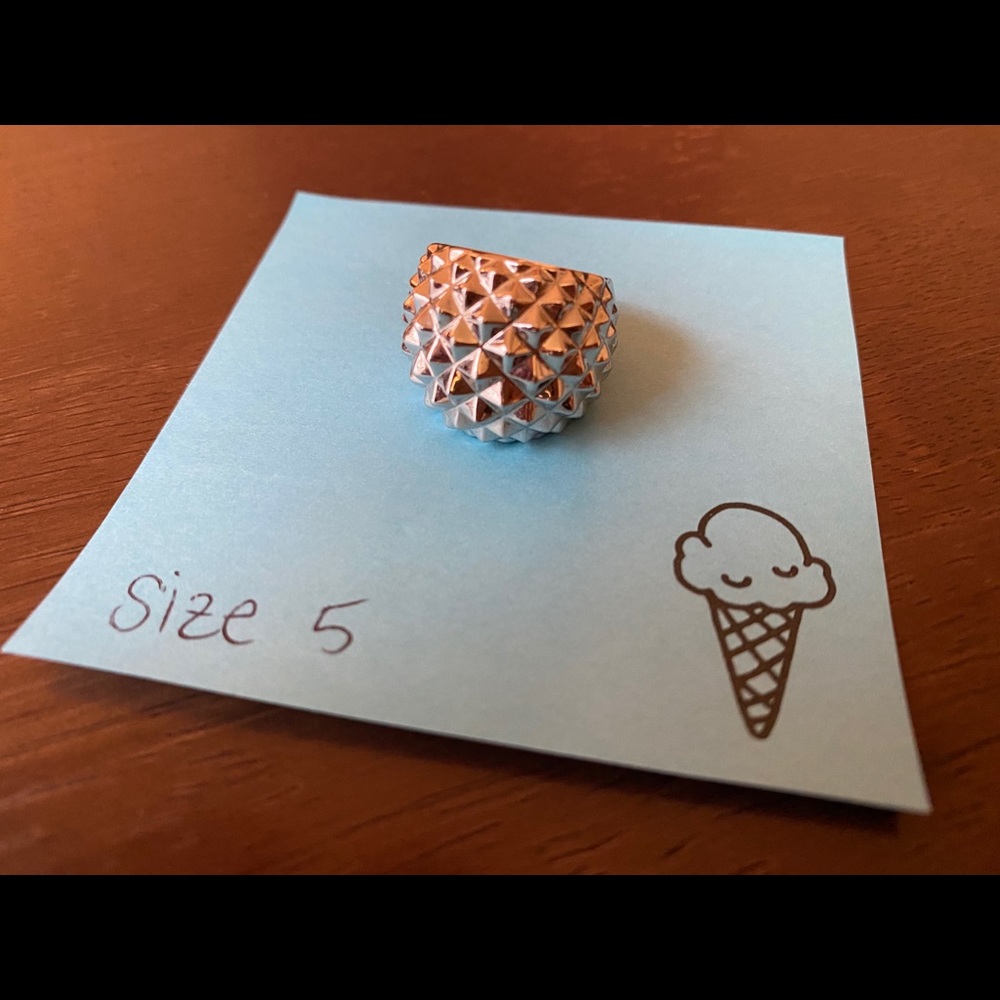 Park Lane STUDDED silver ring size 5